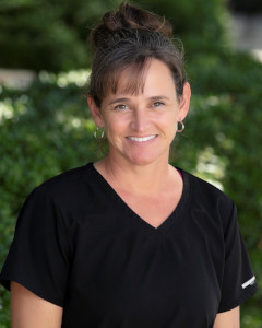 Headshot of dental hygienist Lori